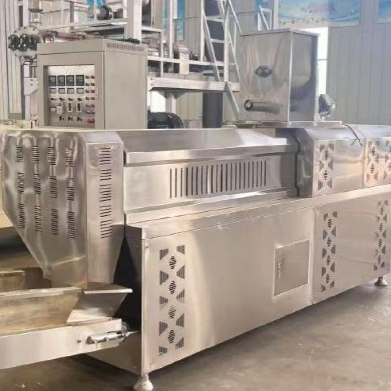 Extruder for bread crumbs